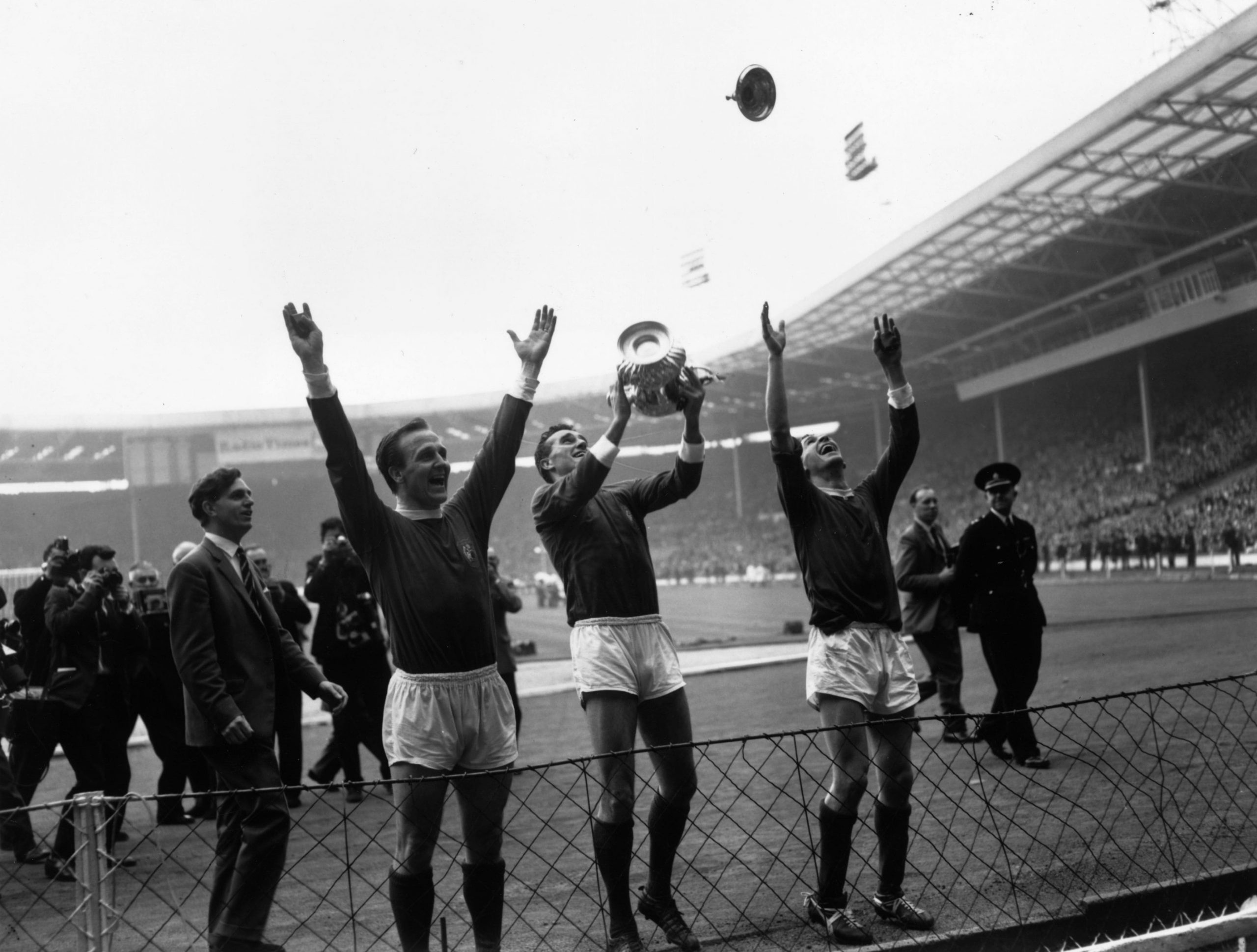 1963-fa-cup-final-victorious-manchester