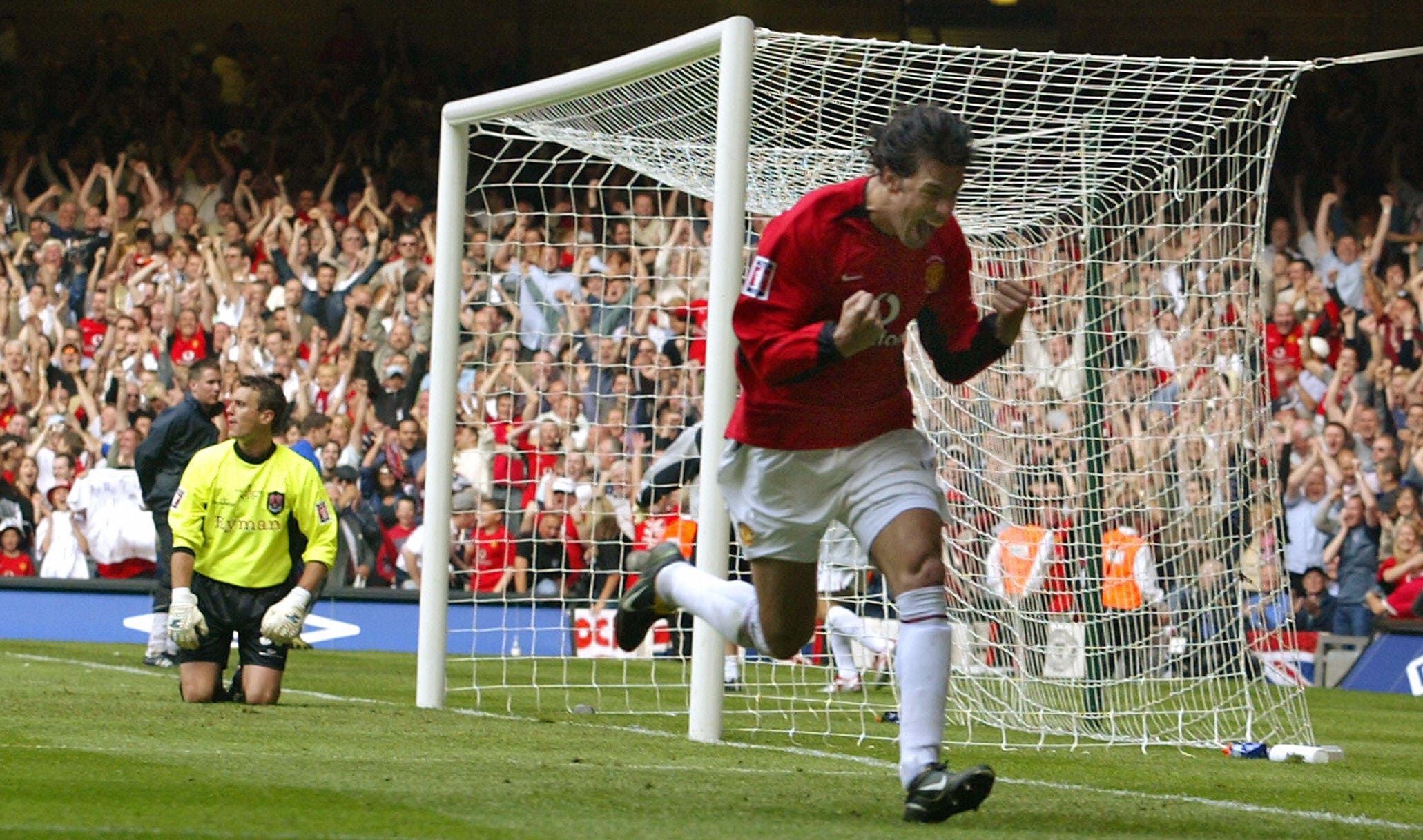 2004-fa-cup-final-manchester-uniteds-ruud-van-nistelrooy