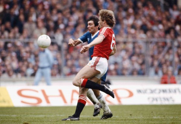 gordon-smith-1983-fa-cup-final-manchester-united-v-brighton-min